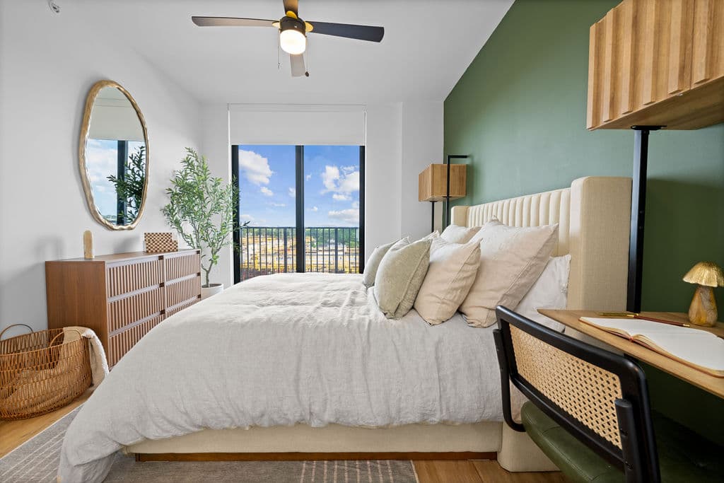 2 Bedrooms for rent at Metro Parc in Hialeah FL